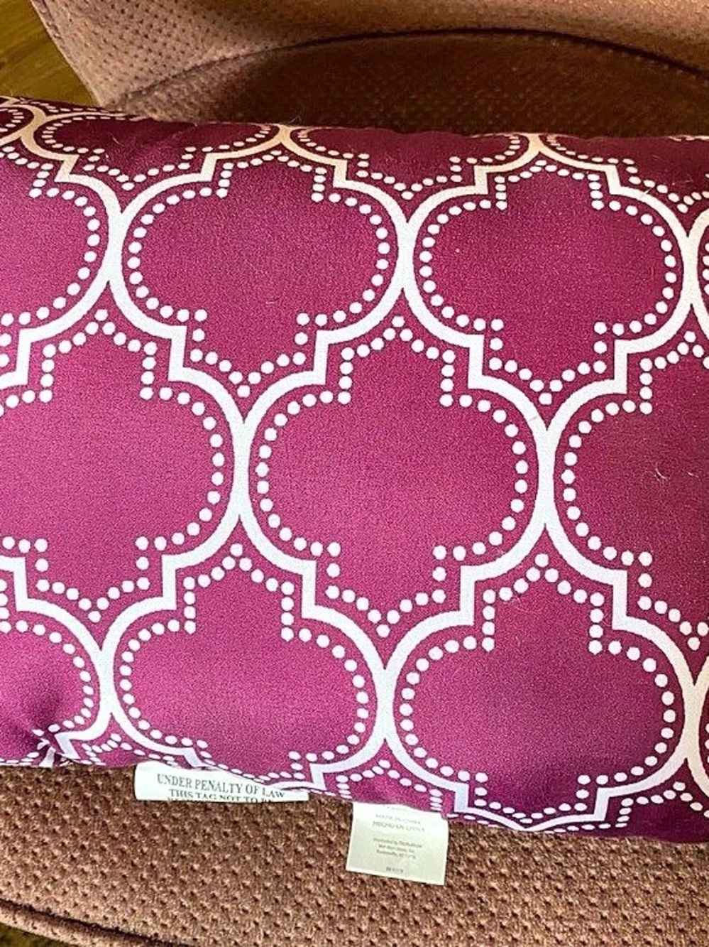 Mainstays Geometric Accent Mini Throw Pillow in Purple & White
